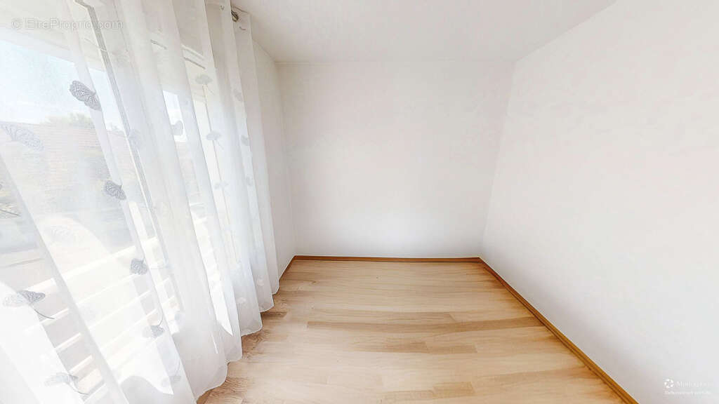 Appartement à PONTAULT-COMBAULT