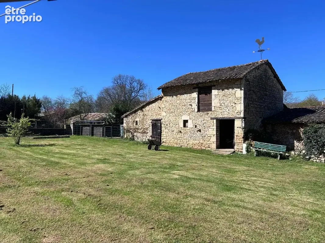 Jolie maison de 2 chambres avec grand jardin et grange, près de Civray - photo 17