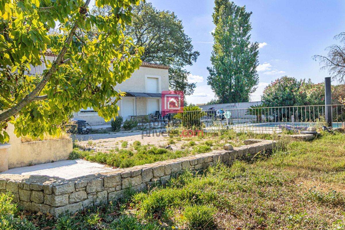 Villa avec piscine 4 chambres 240 m2, 1200m2 de terrain - photo 8