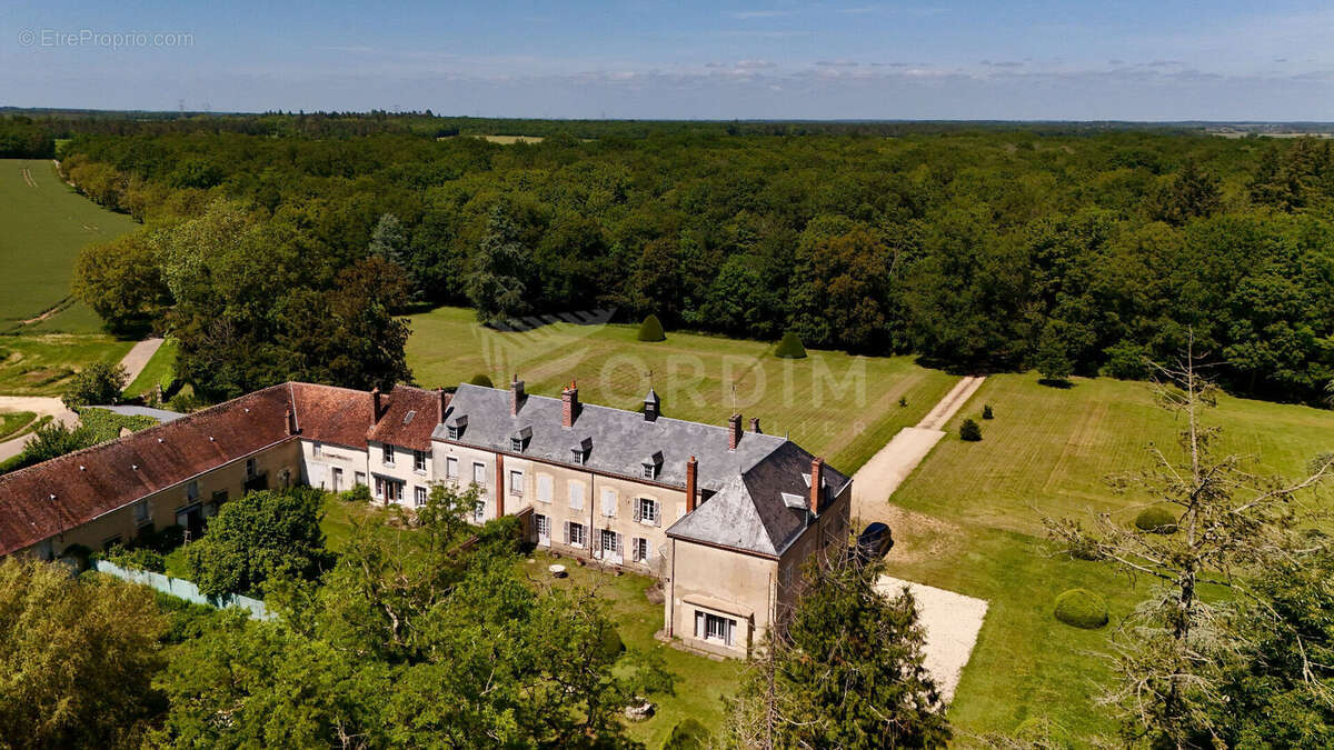 Maison à NOGENT-SUR-VERNISSON