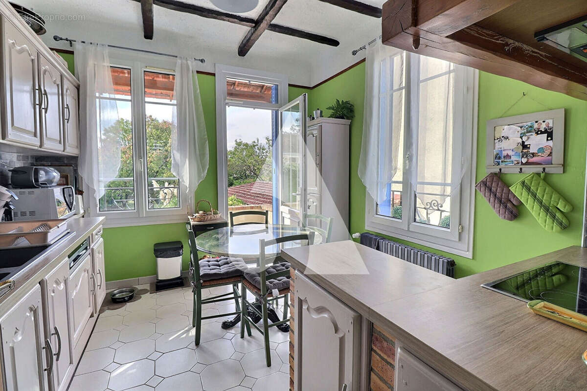 Maison à MERY-SUR-OISE