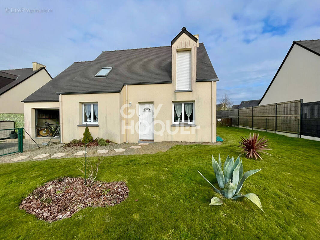 Maison à DOL-DE-BRETAGNE