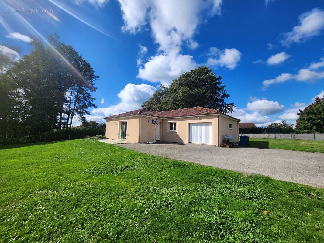 Maison à RILHAC-RANCON