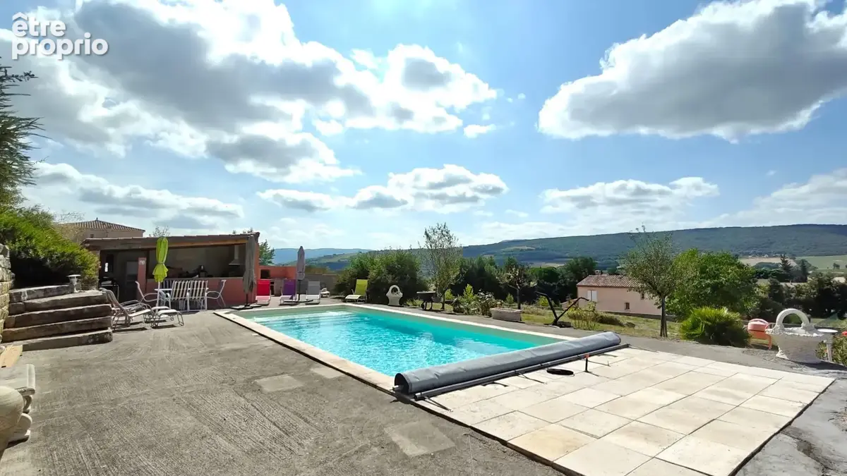 Limoux - Villa en position dominante - Terrain de 3700m2- Piscine et cuisine d'été - photo 4