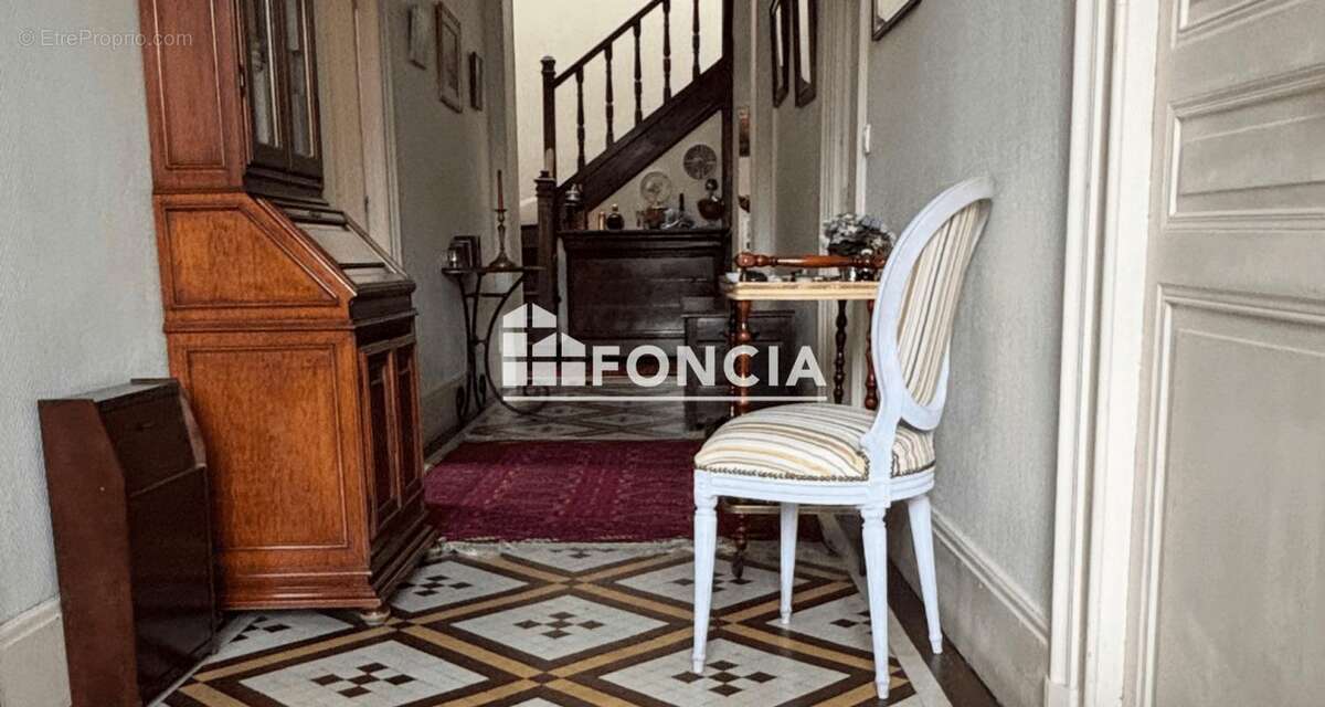 Maison à MONTEREAU-FAULT-YONNE