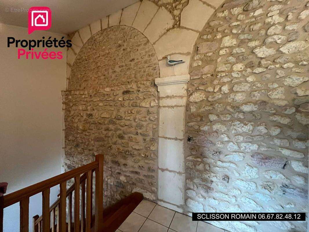 Longère en pierre  Champagne - 4  logements individuels - 3 chambres chacun -  345 m2 - PRIX 592 743 HAI - photo 4