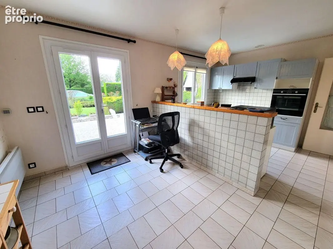 Propriété avec piscine couverte, salle de réception et 3 369 m² de terrain ? À seulement 10 minutes de Châteaudun - photo 8