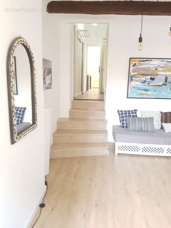 Appartement à MARSEILLE-2E