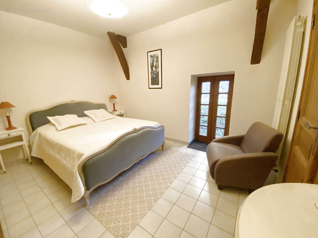 Maison à LAVAL-DE-CERE