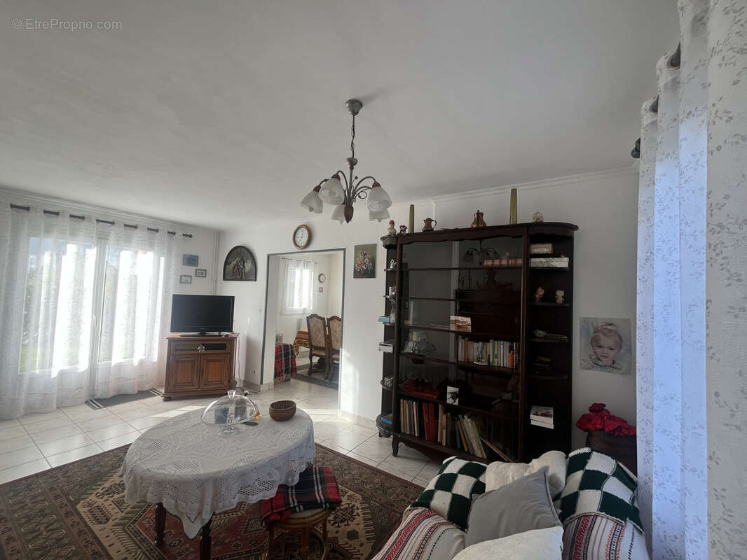 Maison à PORT-EN-BESSIN-HUPPAIN