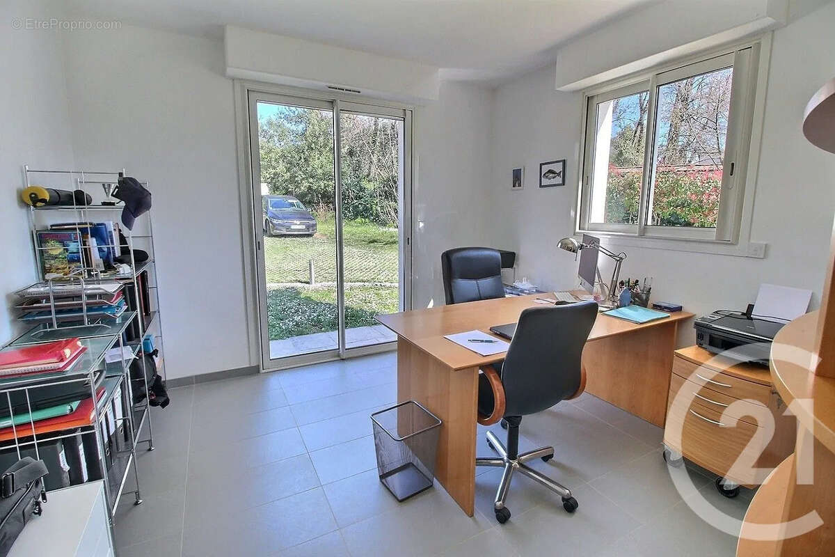 Maison à ROQUEFORT-LES-PINS