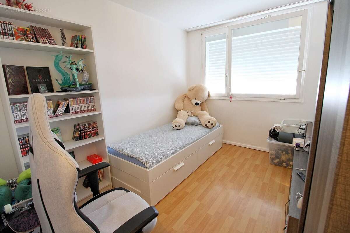 Appartement à SAINT-ETIENNE-DU-ROUVRAY