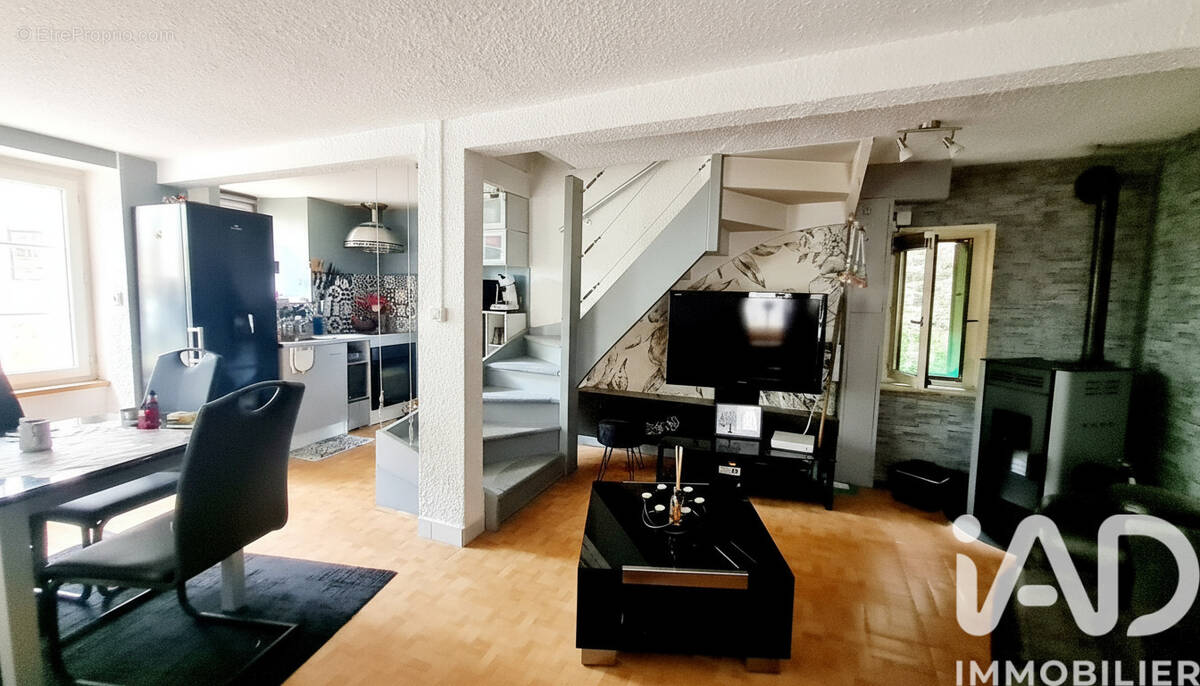 Photo 1 - Maison à SAINT-BONNET-LE-CHATEAU