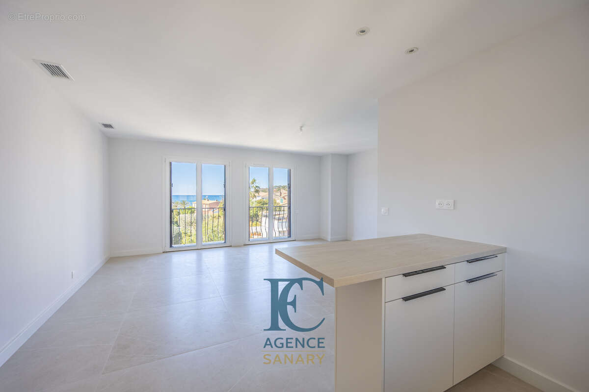 Appartement à SANARY-SUR-MER