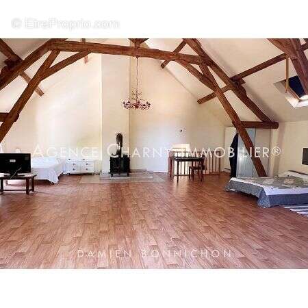 Maison à LA FERTE-LOUPIERE