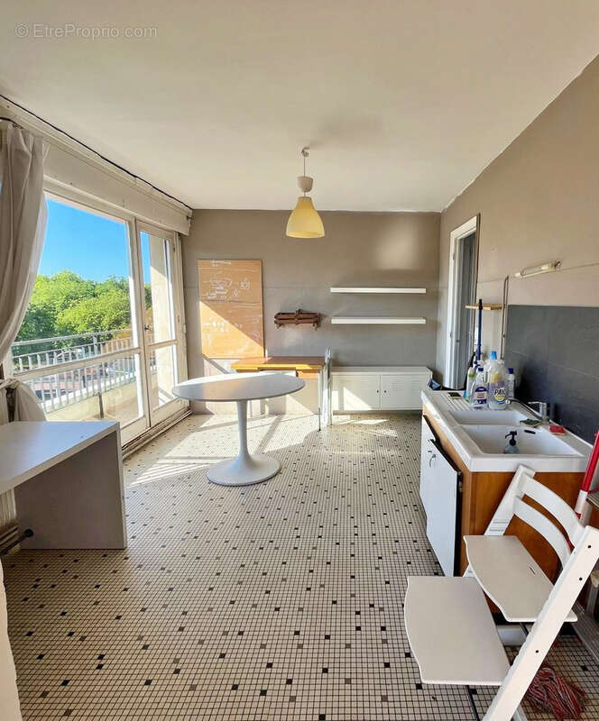 Appartement 1/2 chambres tram/metro - photo 3