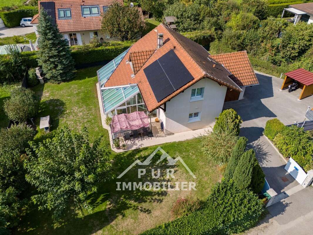 Maison à ETREMBIERES