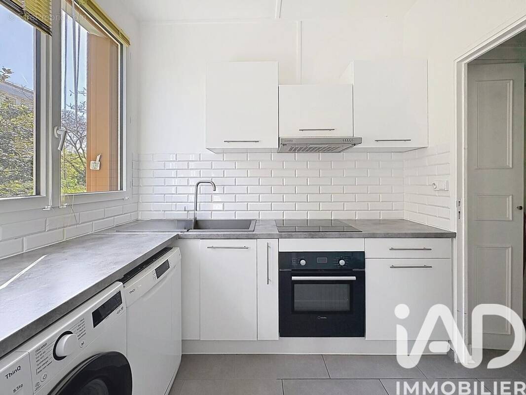 Photo 1 - Appartement à LA GARENNE-COLOMBES