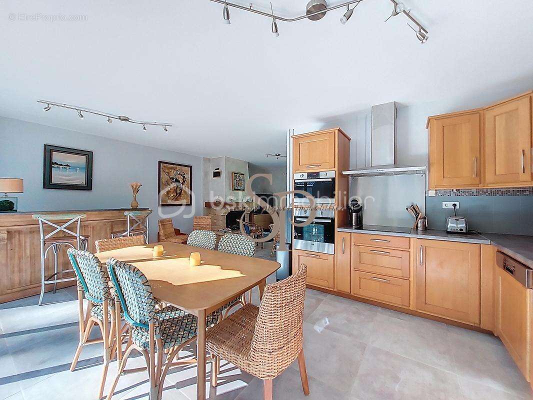 Maison à BAZOCHES-SUR-LE-BETZ