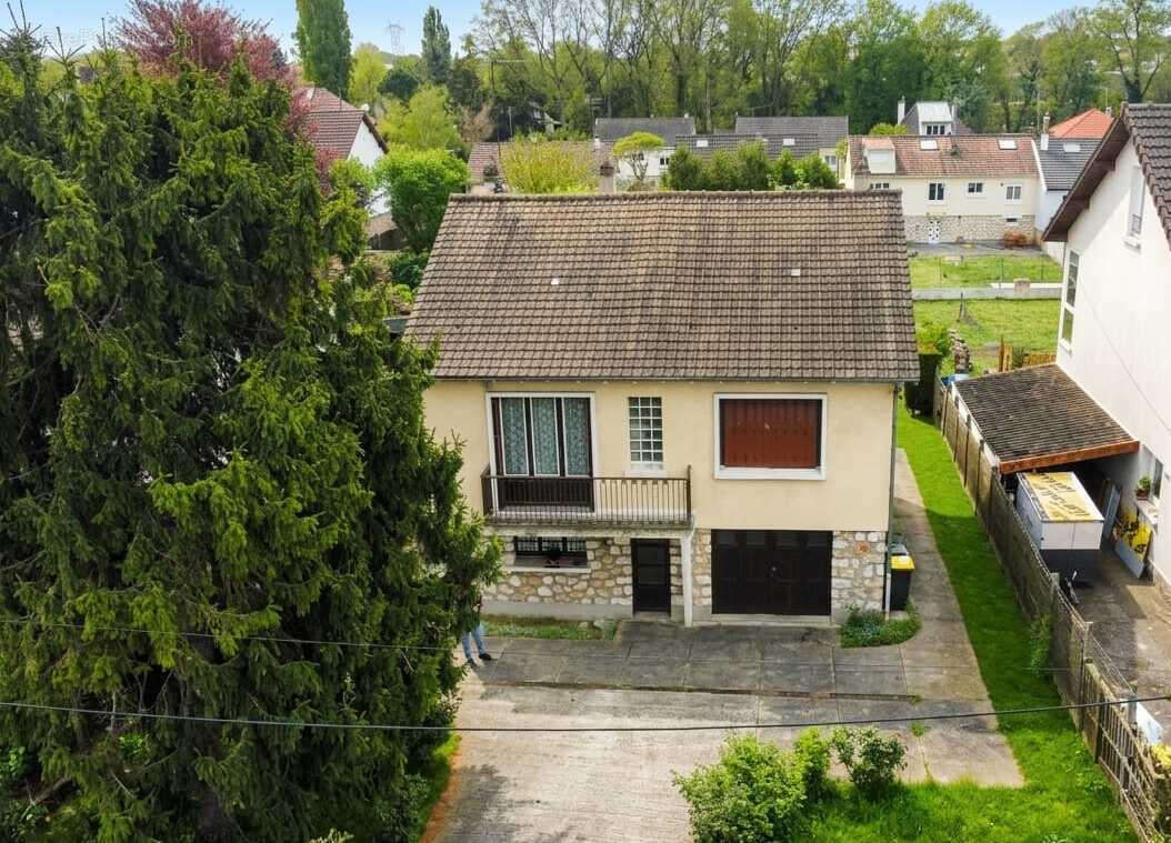 Maison à PONTAULT-COMBAULT