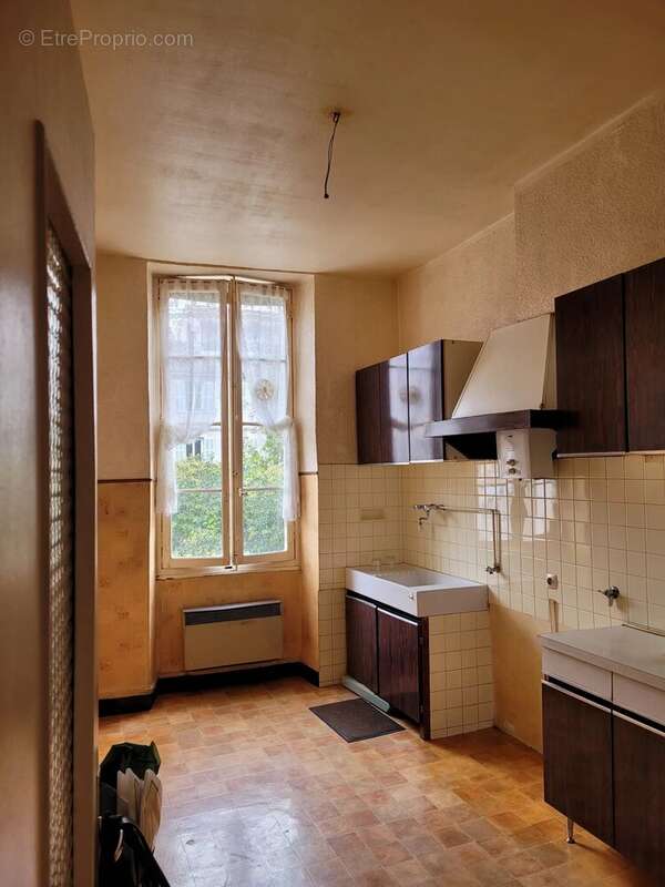 Appartement à MARSEILLE-5E