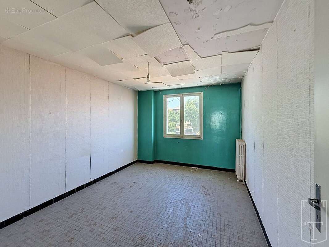 Exclusivite t3 à rénover - photo 5