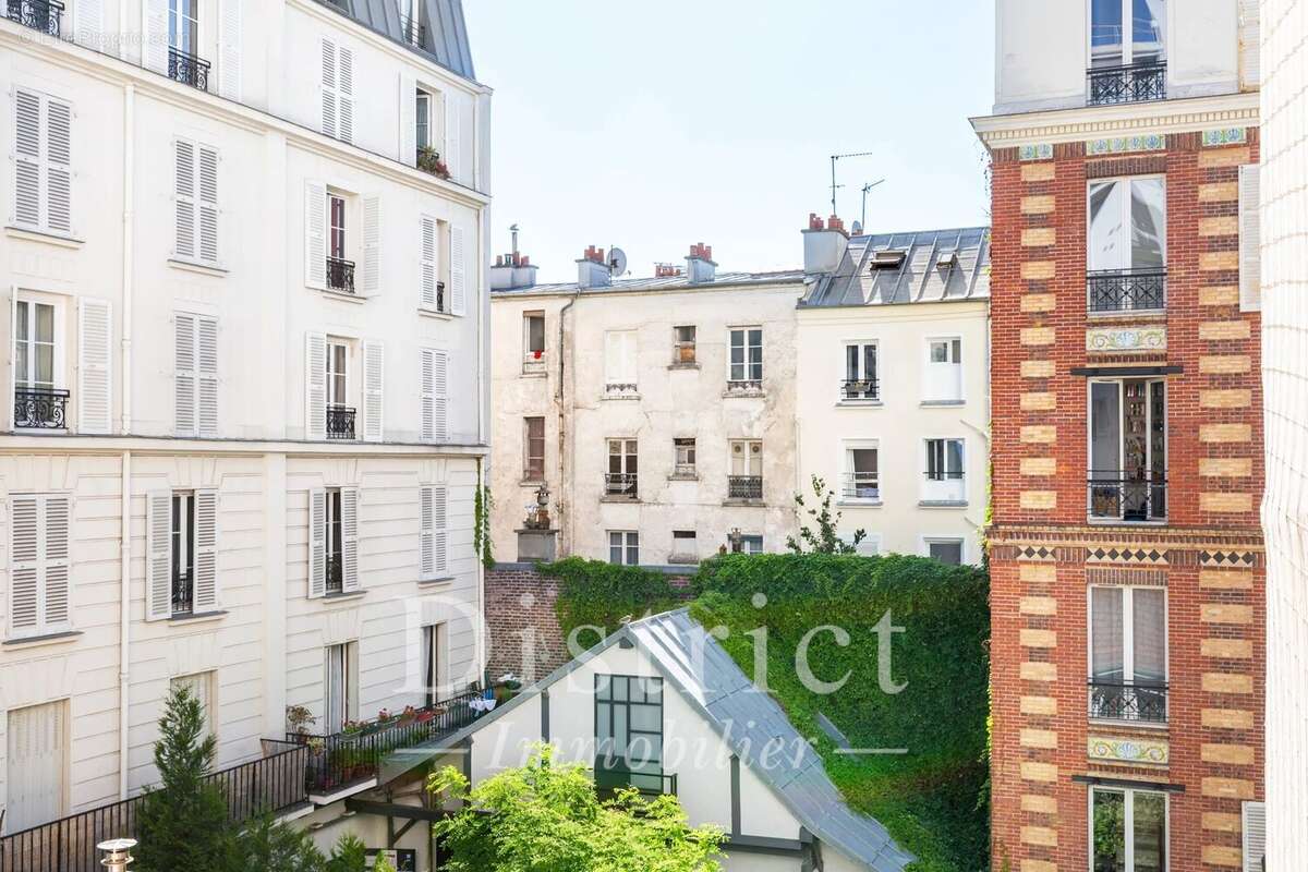 Appartement à PARIS-18E