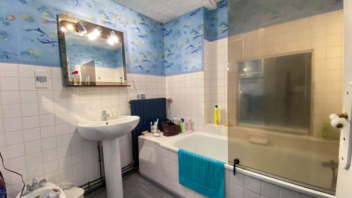 Maison à AIXE-SUR-VIENNE