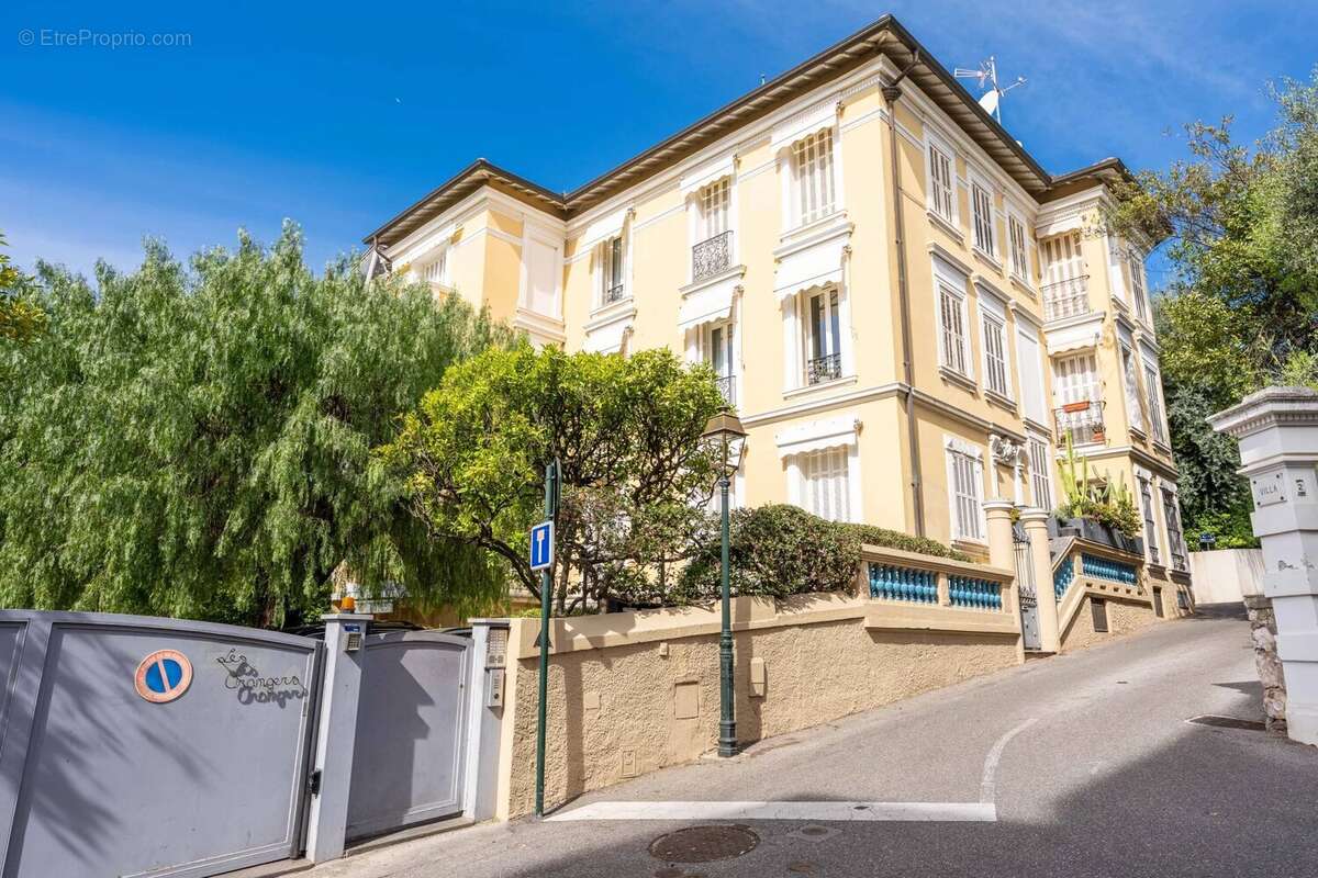 Appartement à BEAULIEU-SUR-MER