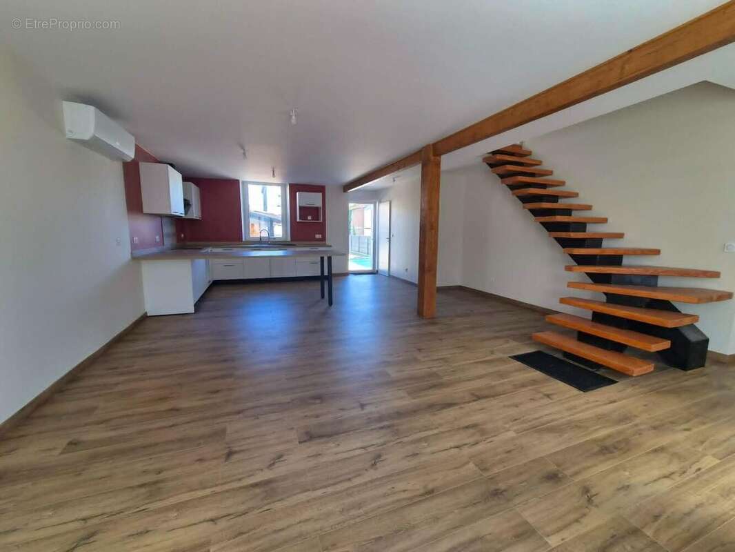 Maison 145 m² à Mazamet  - photo 2