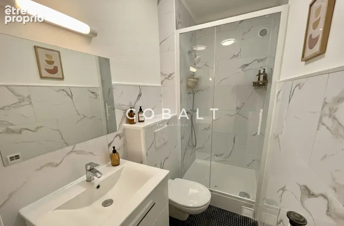 Studio rénové Rond-Point de Paris - photo 3