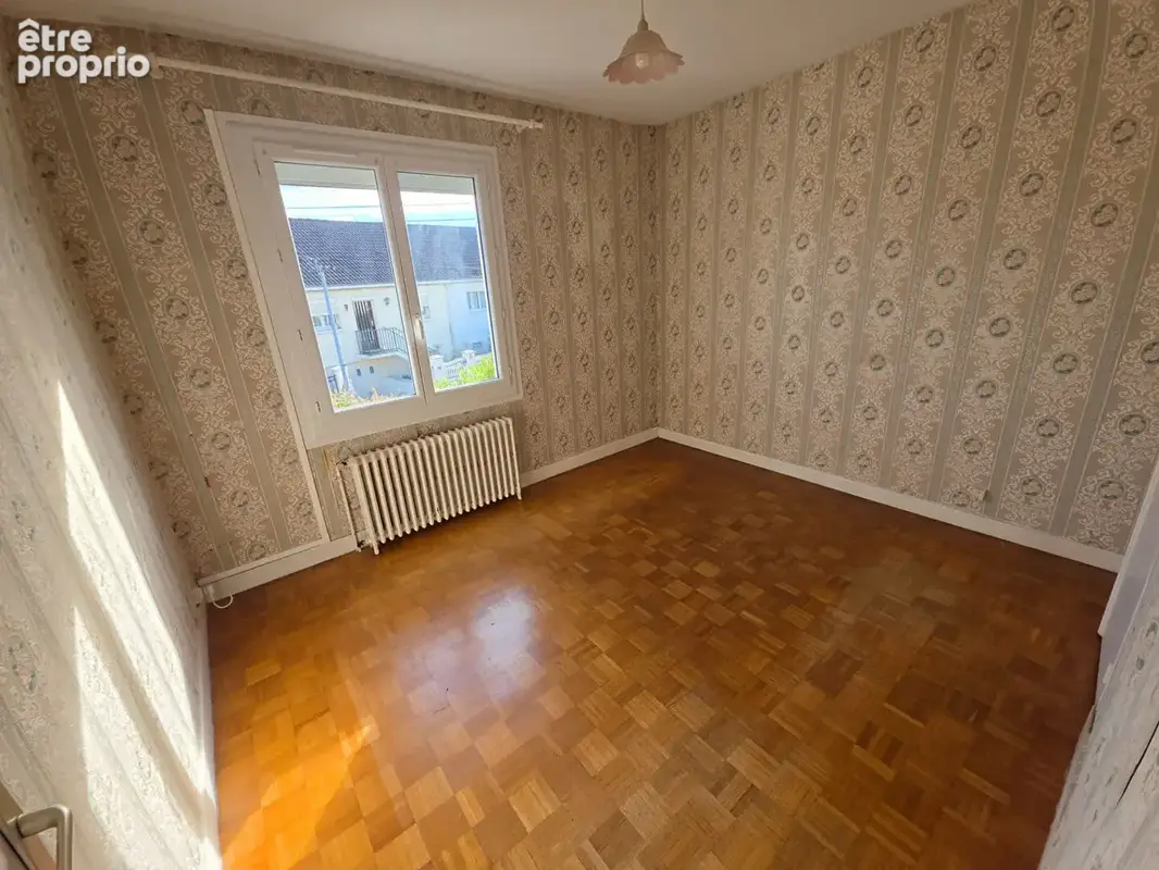A vendre, maison à Varennes Vauzelles, 2 chambres, jardin, sous-sol. - photo 4