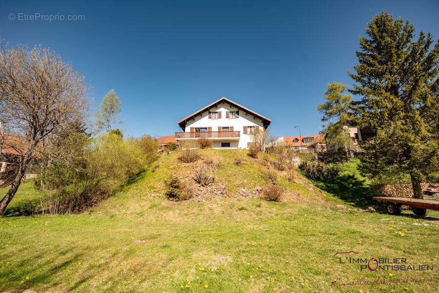 Maison à ROCHEJEAN