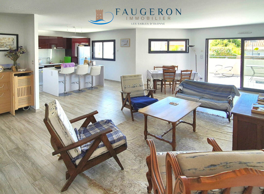LA CHAUME - Maison familiale récente 156 m2 hab. proche Quai + Terrasses Jardin et Parking - photo 2