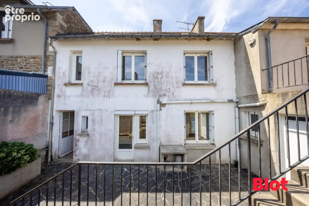 Maison à PLESSIX-BALISSON