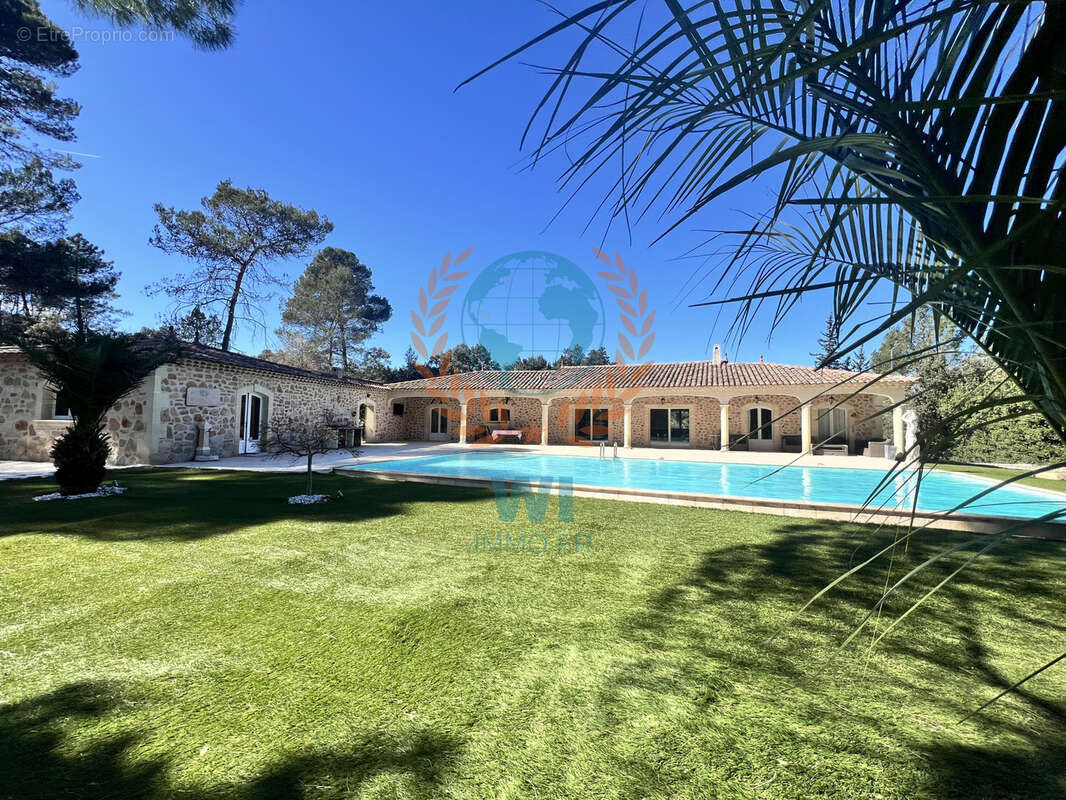 Propriété de charme avec piscine et dépendance - photo 42