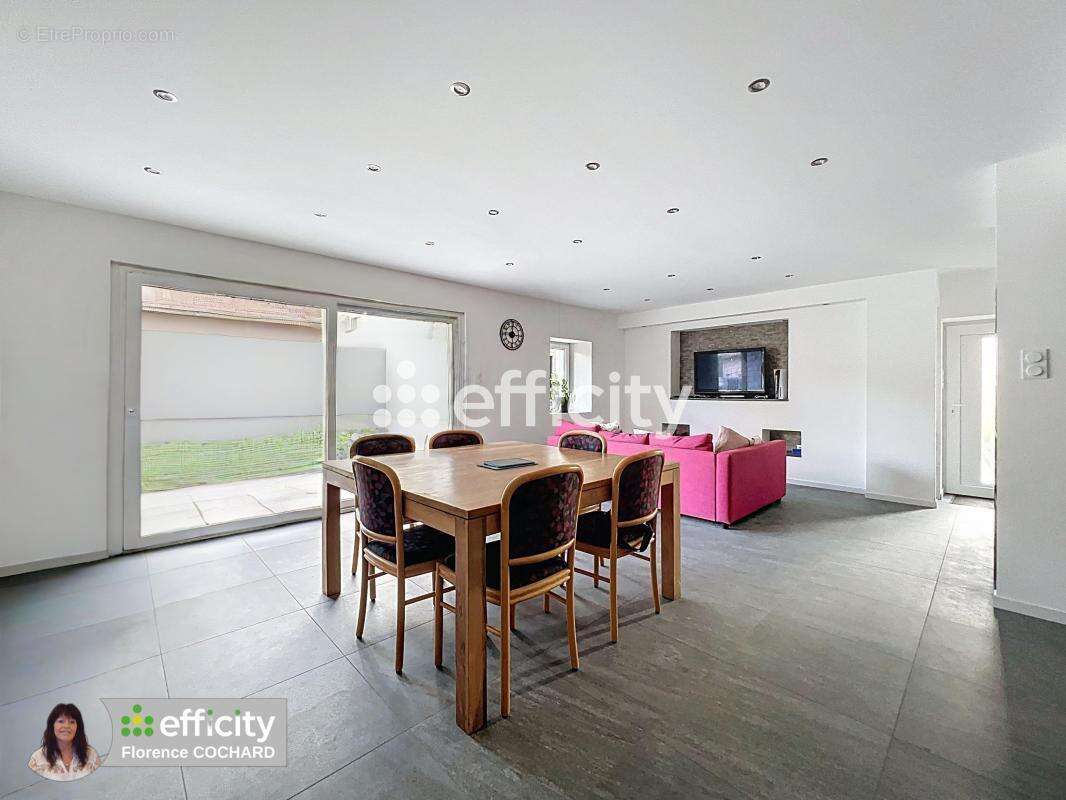 Appartement à VOUGY
