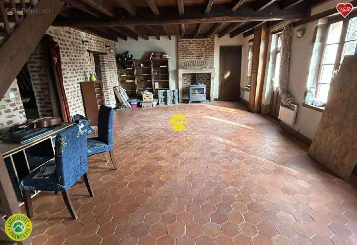 Maison à SAINT-LEOPARDIN-D'AUGY
