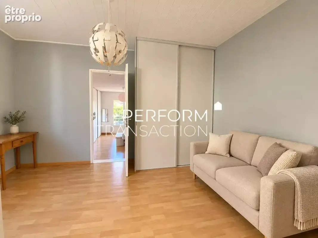 Fontaine – maison de ville 190 m² avec piscine et jardin - photo 6
