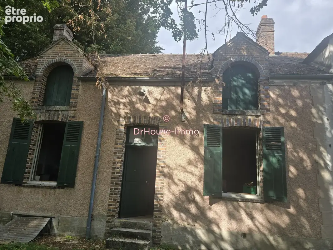 Maison 10 pièces 260 m² à vendre à Chateau-Landon (77570) - photo 2