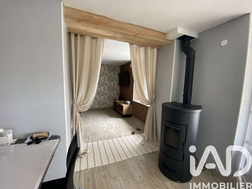 Photo 3 - Maison à AIGRE