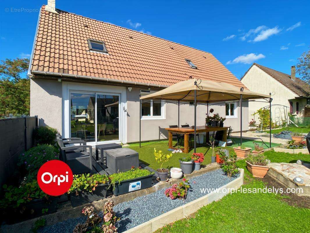 Maison à SAINT-CLAIR-SUR-EPTE