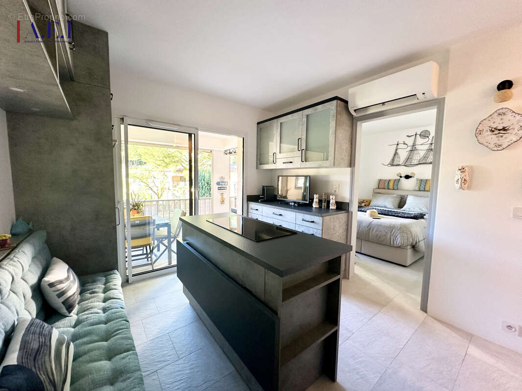 Appartement à SANARY-SUR-MER