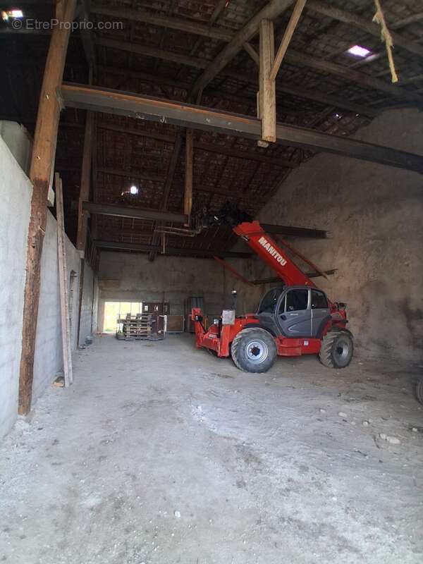 Maison à réhabiliter et grange 360 m2 exploitables / garages et terrain à jonville-en-woëvre - photo 5