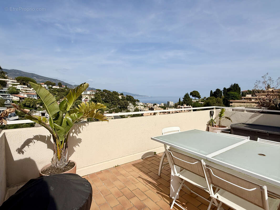 Appartement à ROQUEBRUNE-CAP-MARTIN