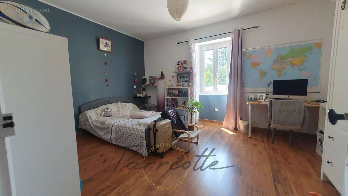 Maison à BONLIEU-SUR-ROUBION