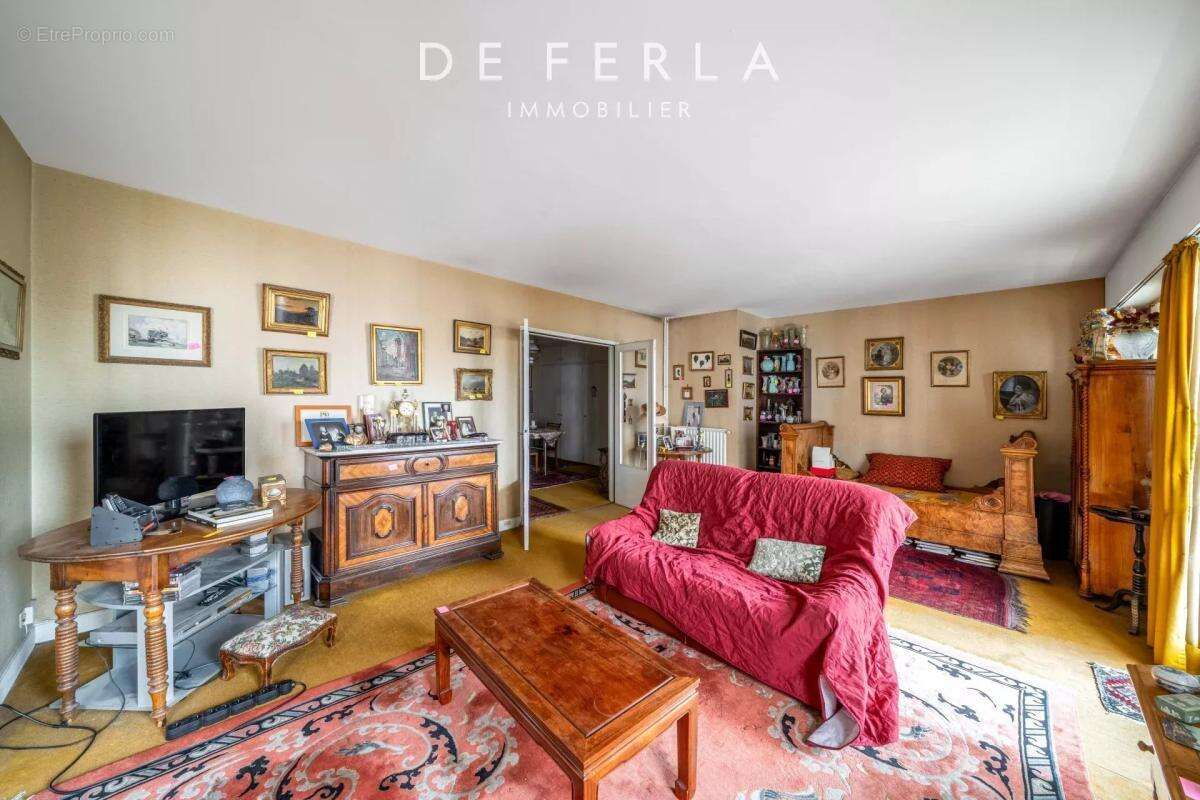 Appartement à PARIS-15E