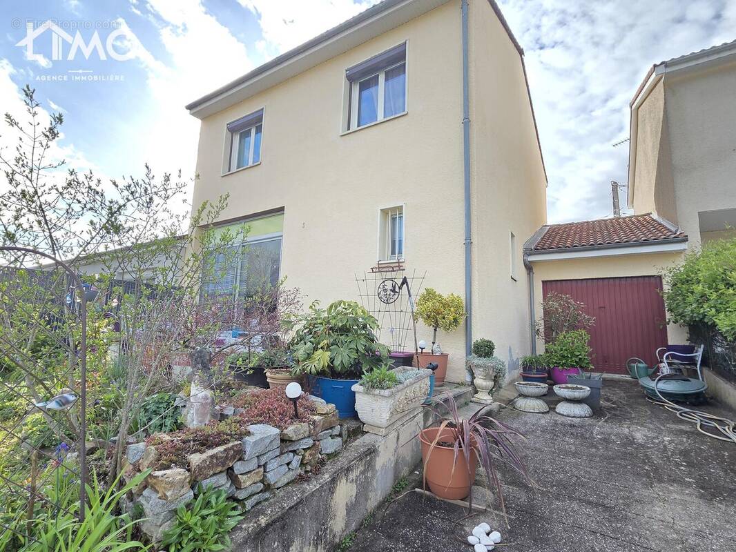 n°2 - Maison à SAINT-LEONARD-DE-NOBLAT