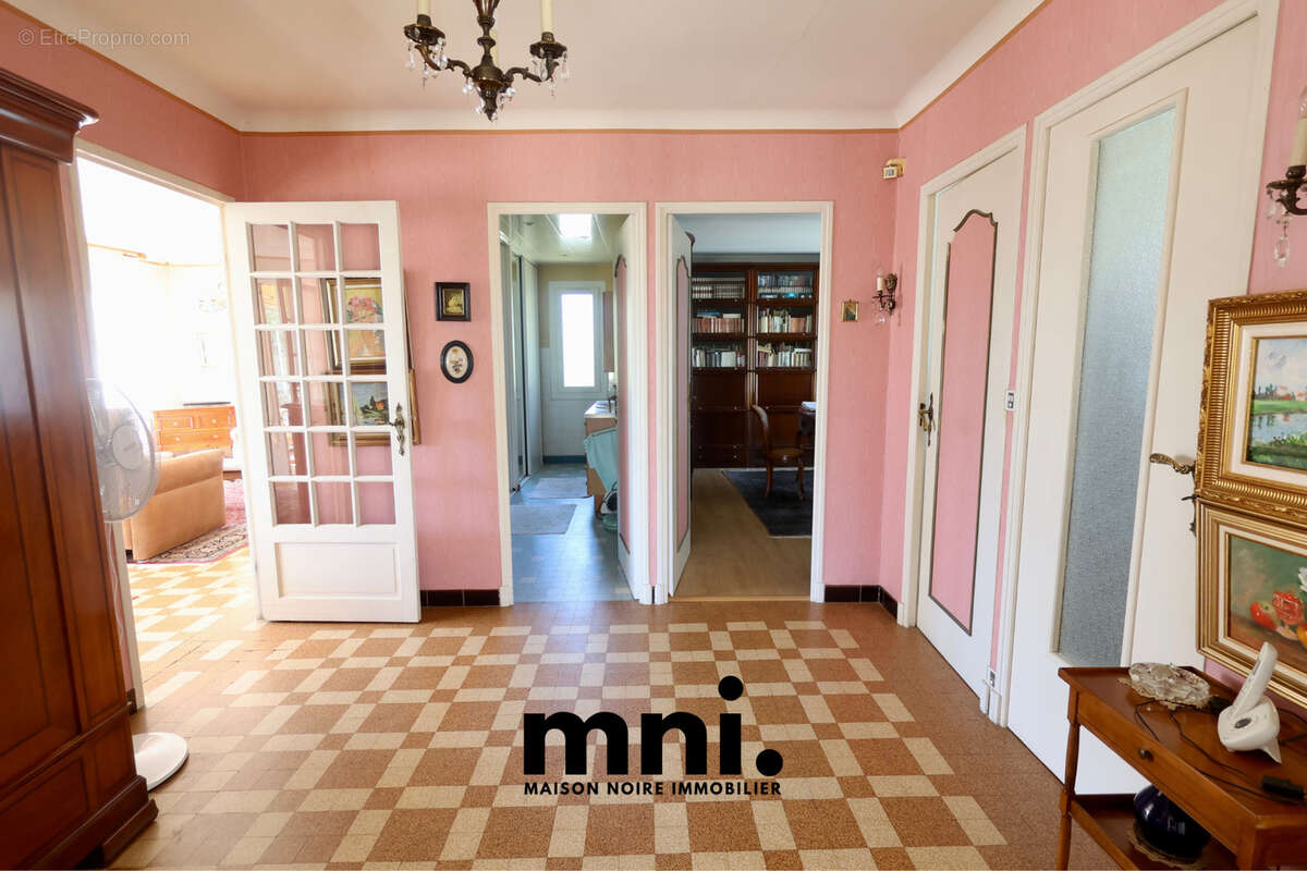 Maison à SIX-FOURS-LES-PLAGES