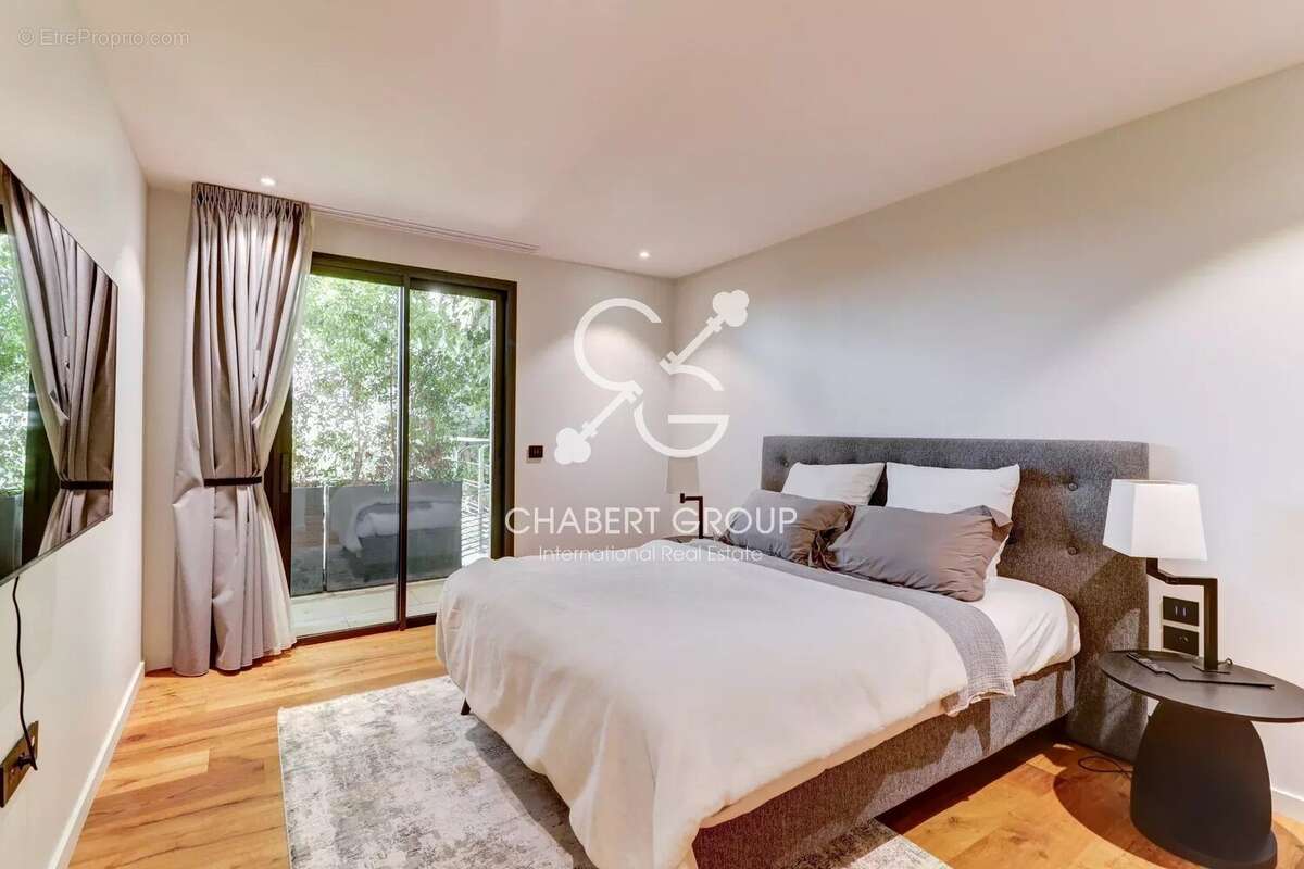 Appartement à ROQUEBRUNE-CAP-MARTIN